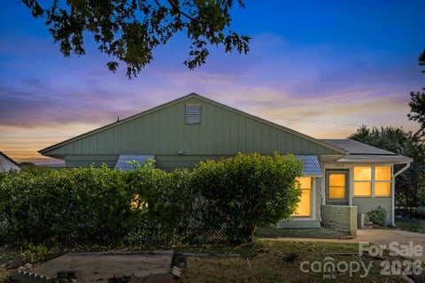 Photo of 2018 Quentin Street, Charlotte, NC 28216 (MLS # 4436995)
