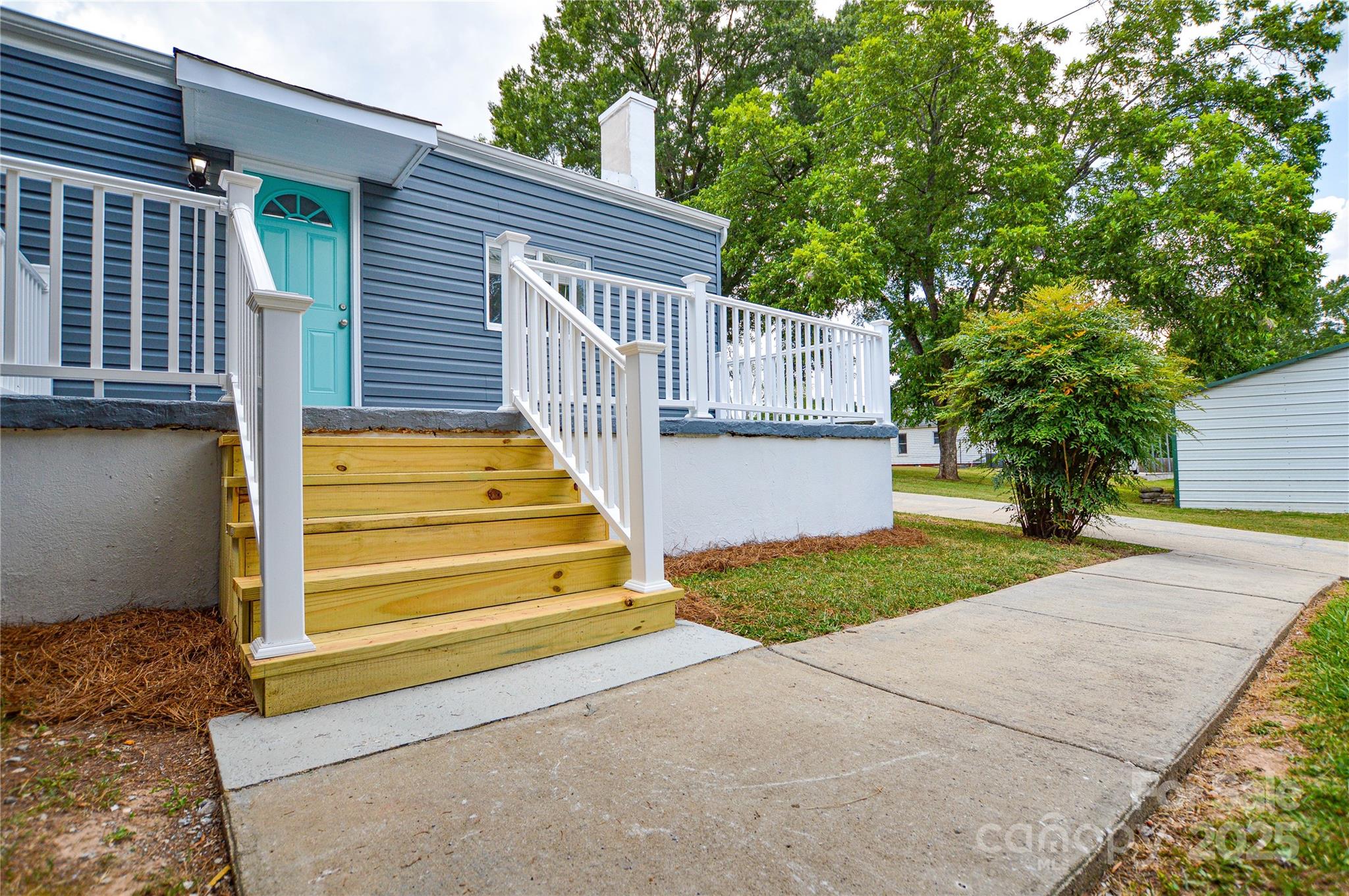 1312 Dogwood Avenue