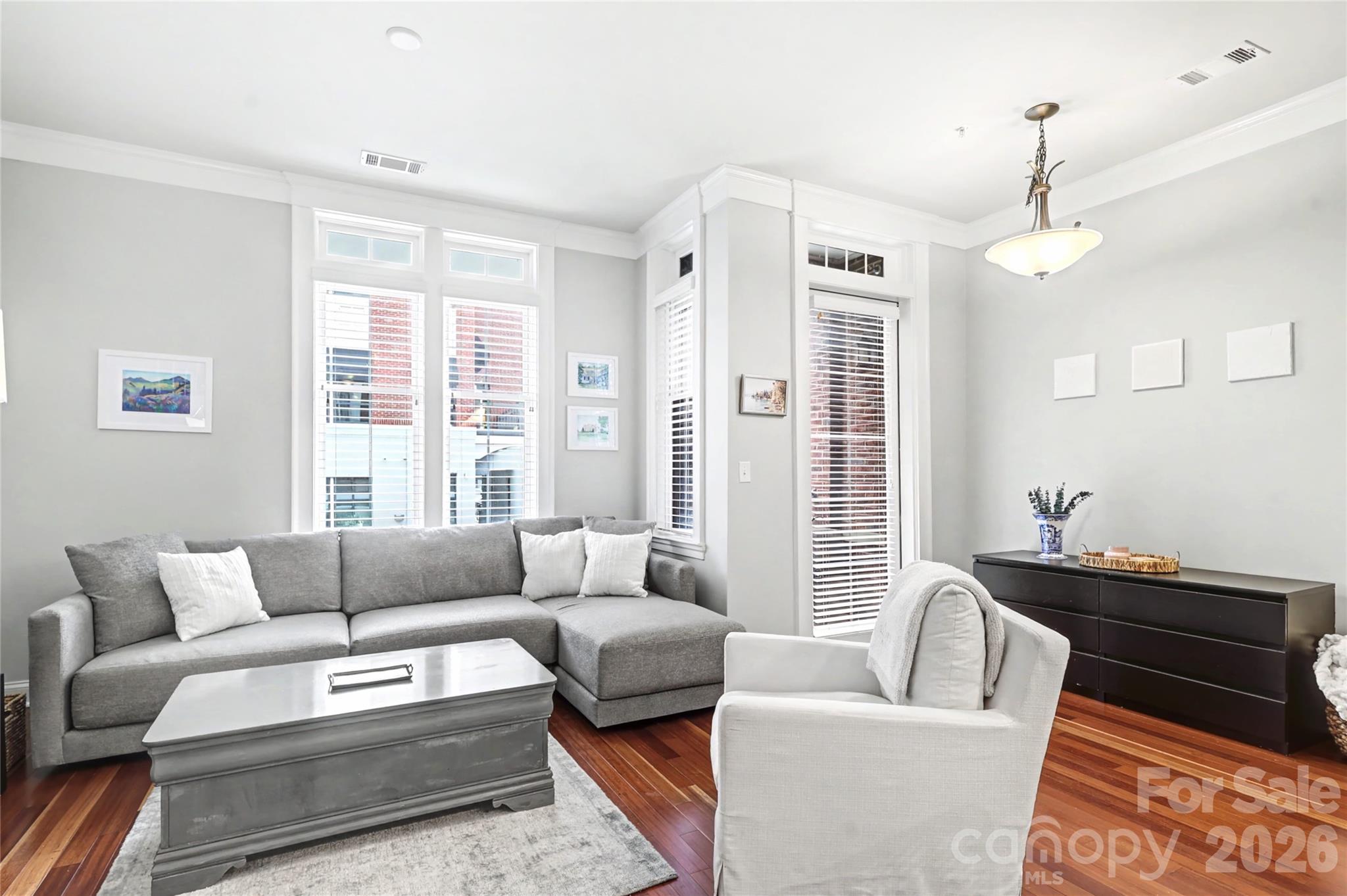 2810 Selwyn Avenue 114