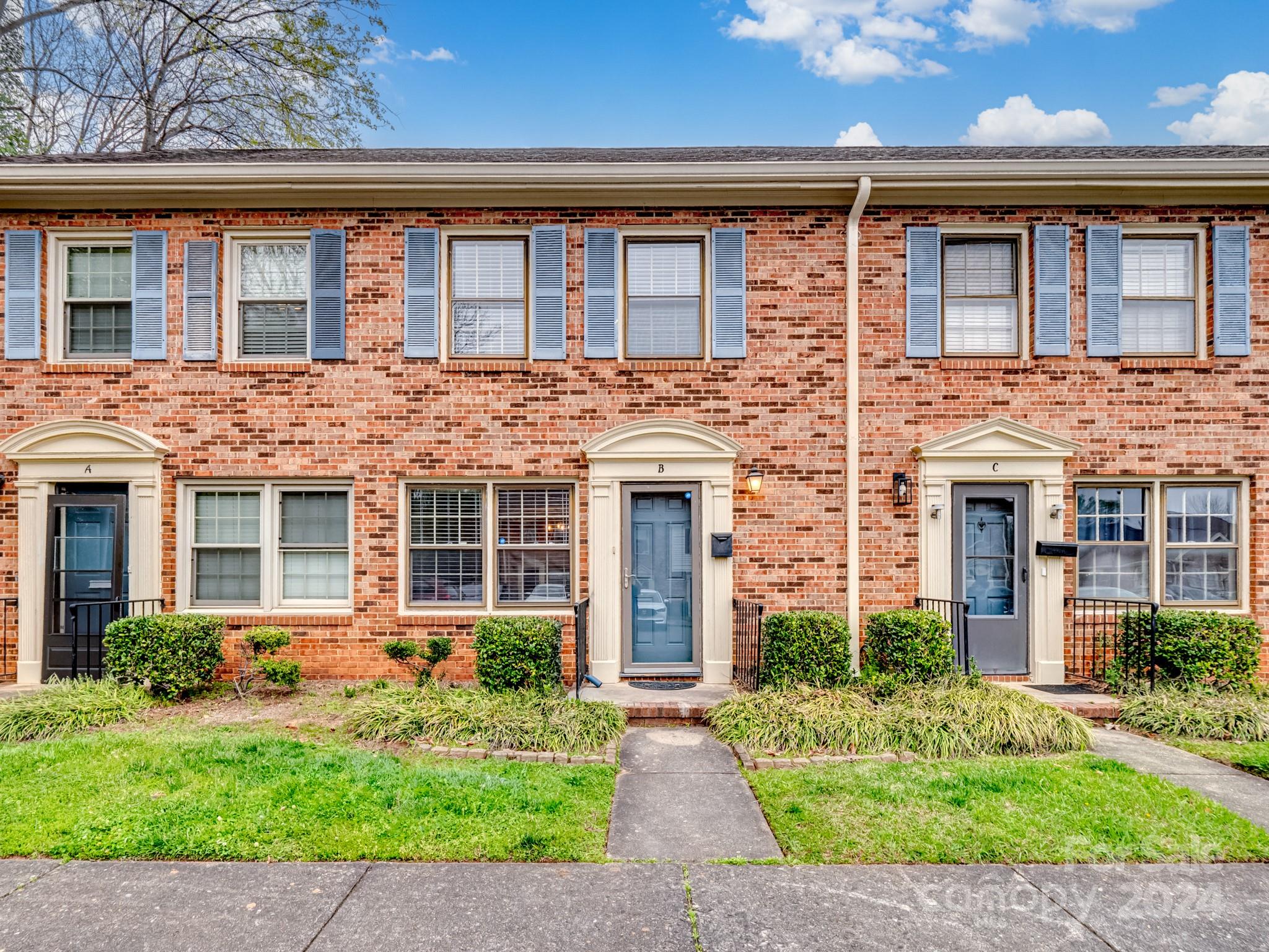 Carriage House - Residential