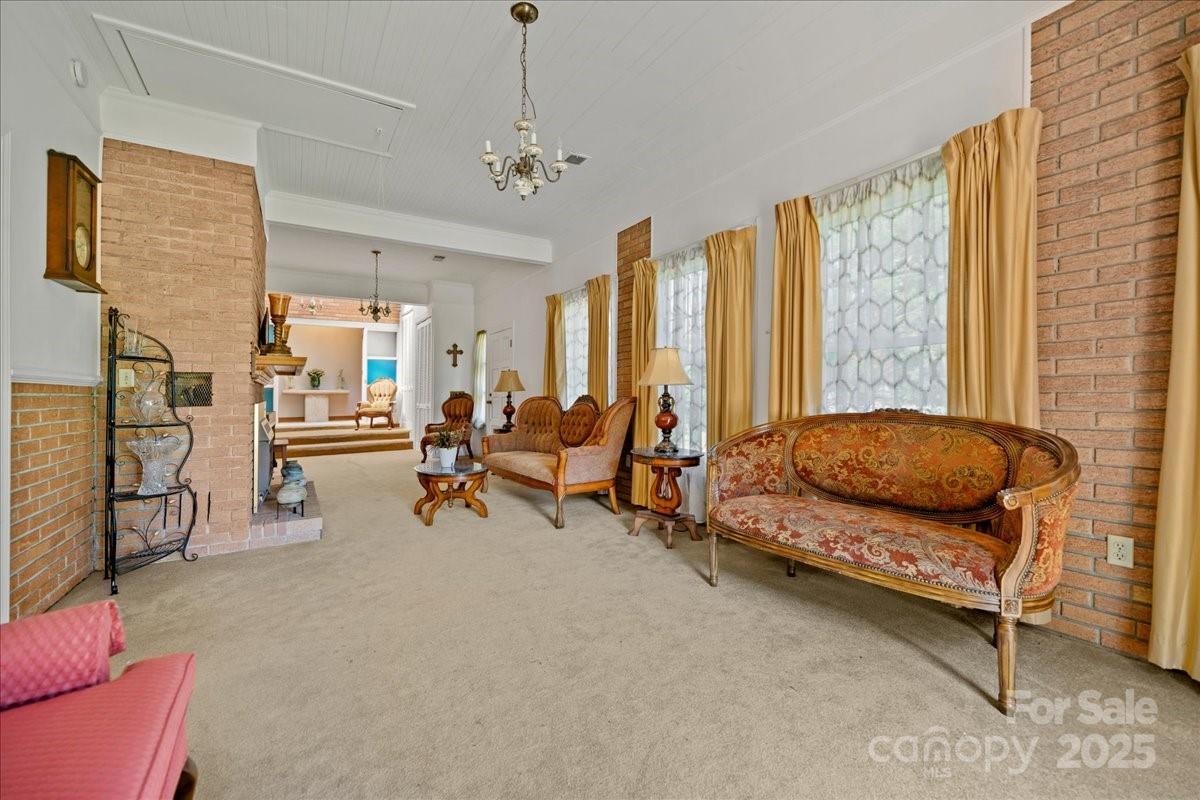 506 Gregory Street 23 & 24