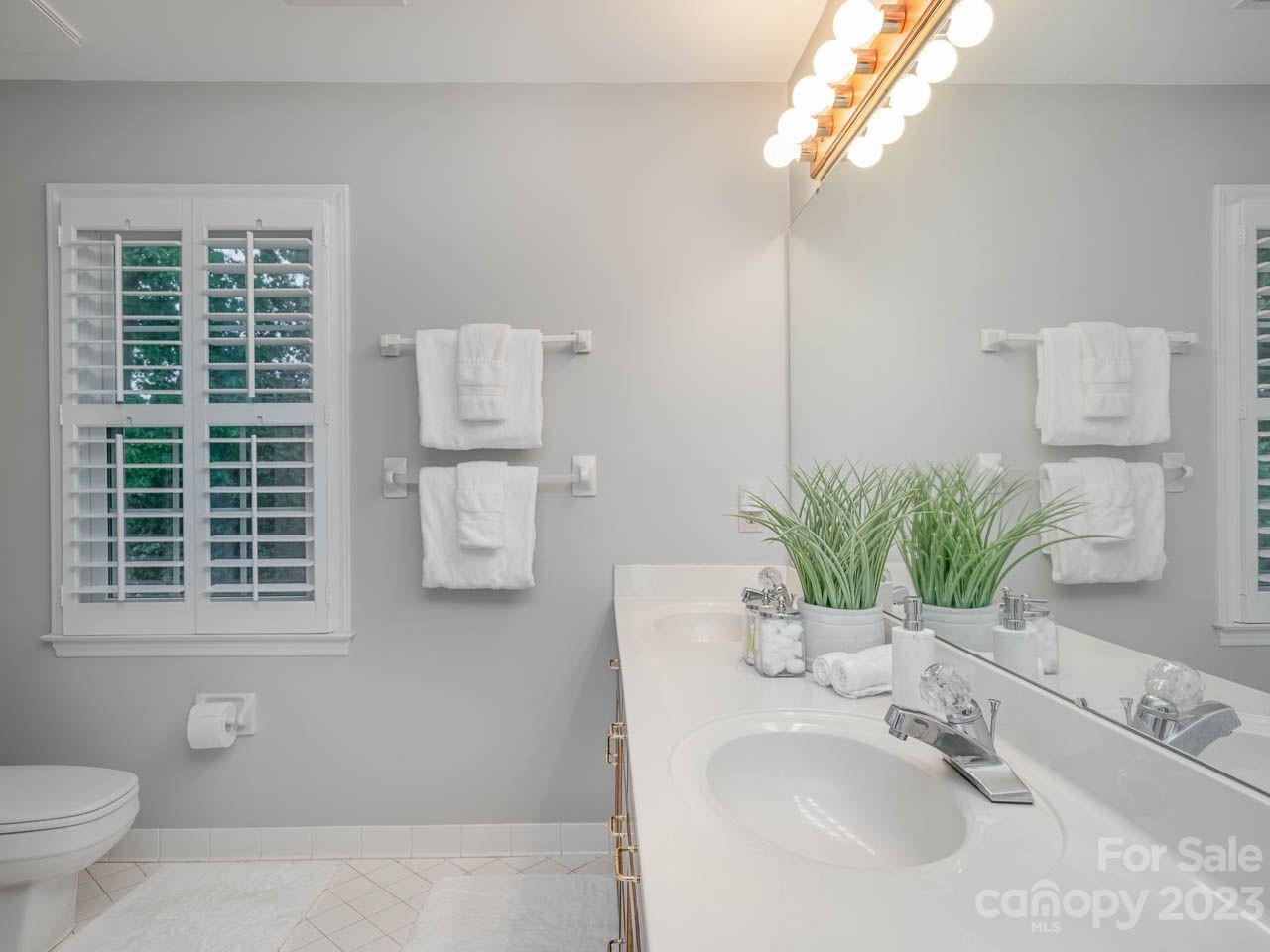 Linden Oaks - Residential