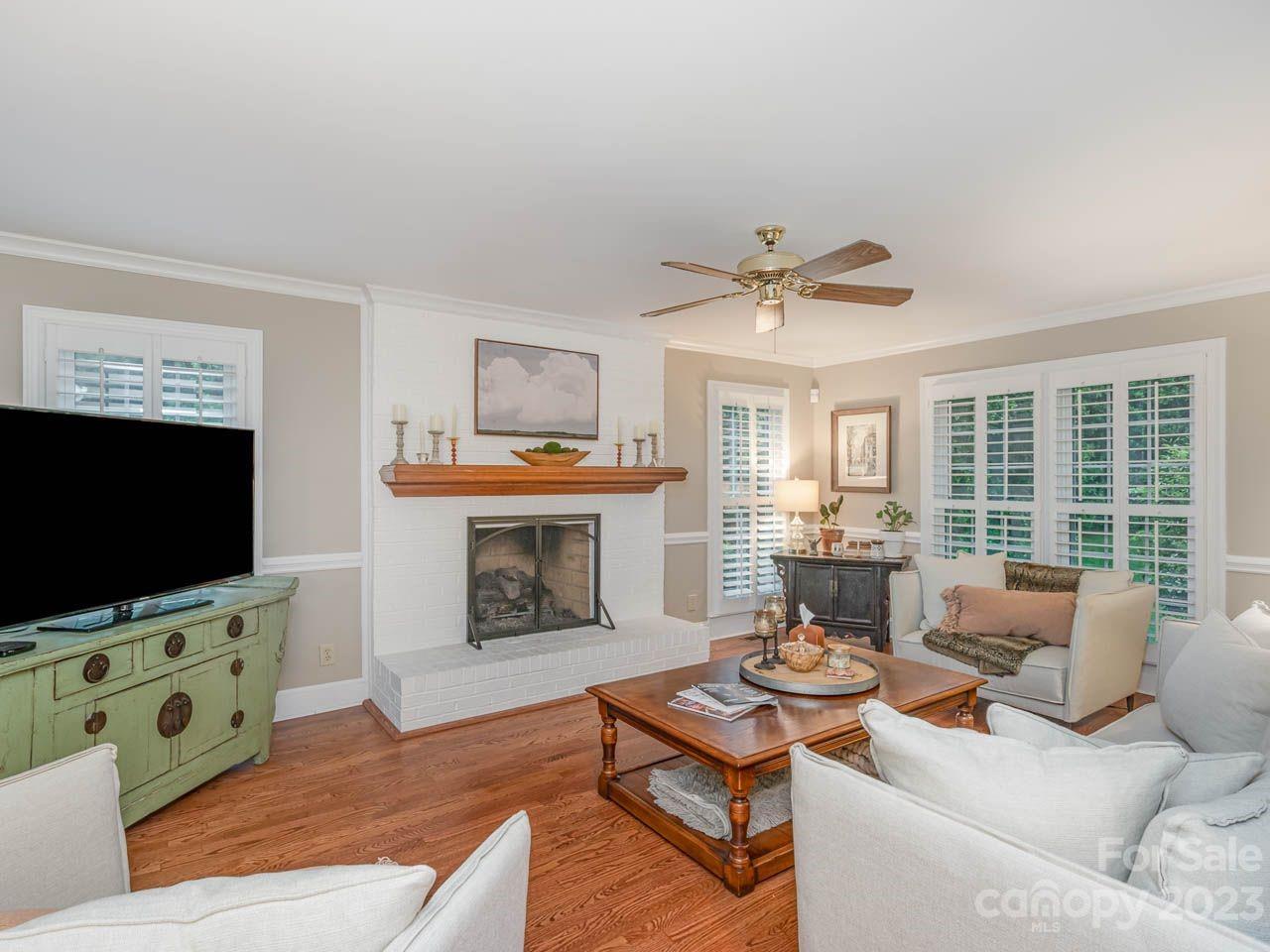 Linden Oaks - Residential