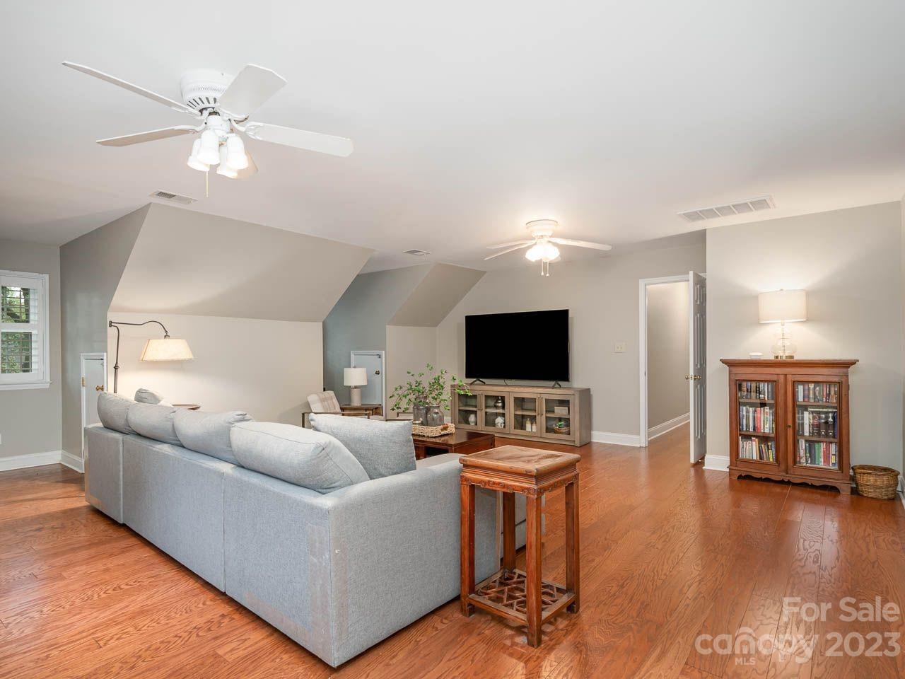 Linden Oaks - Residential