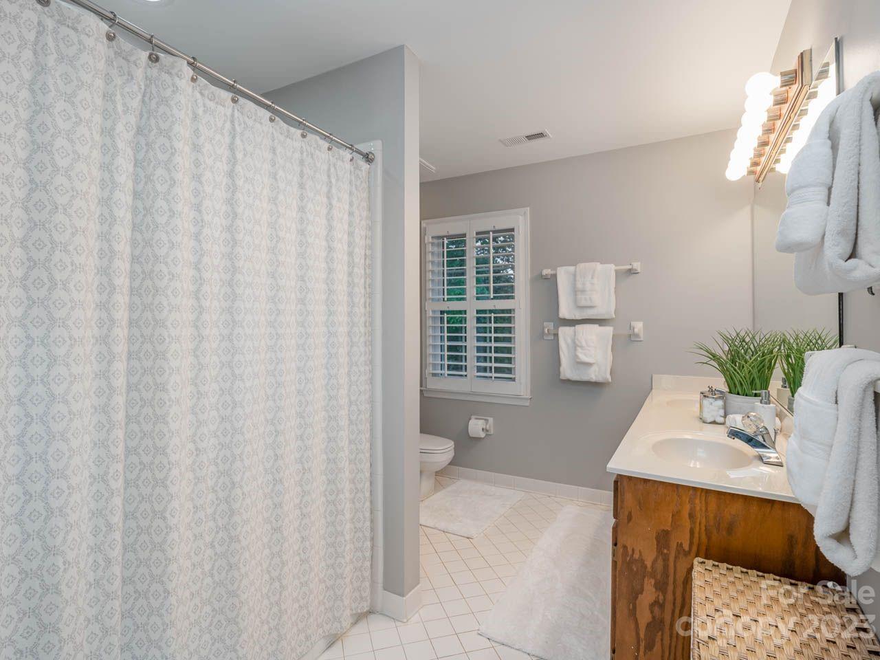 Linden Oaks - Residential