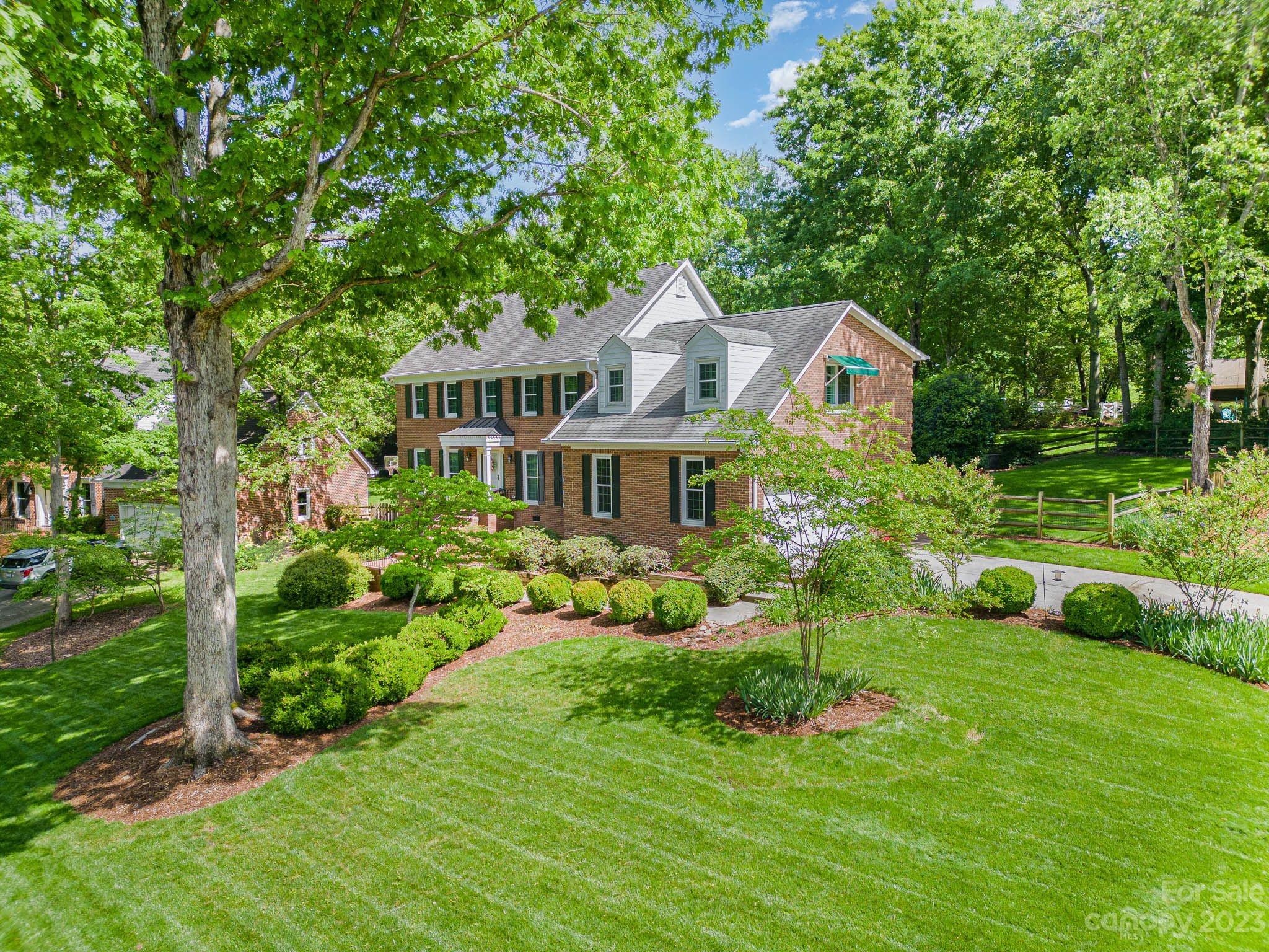 Linden Oaks - Residential