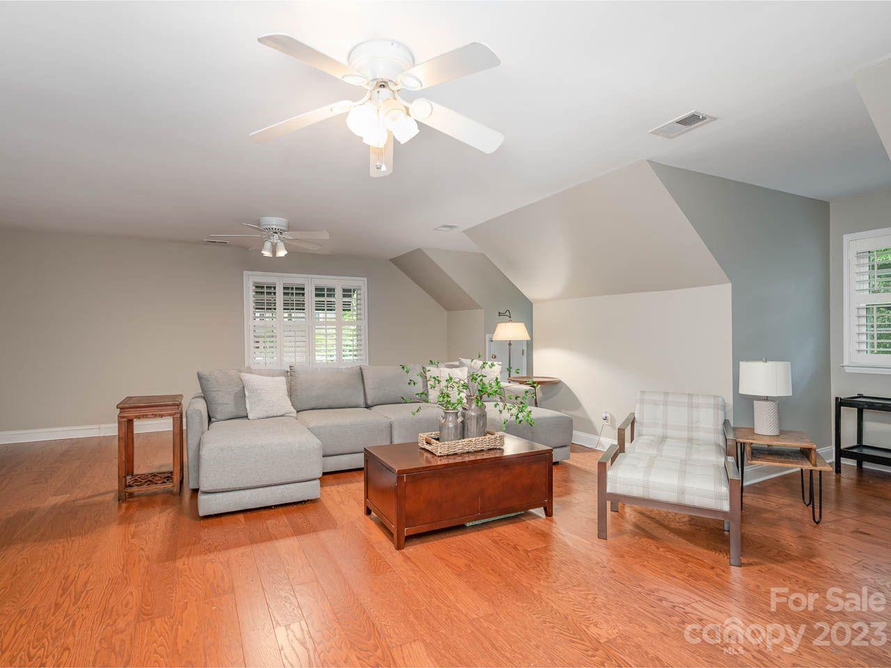 Linden Oaks - Residential