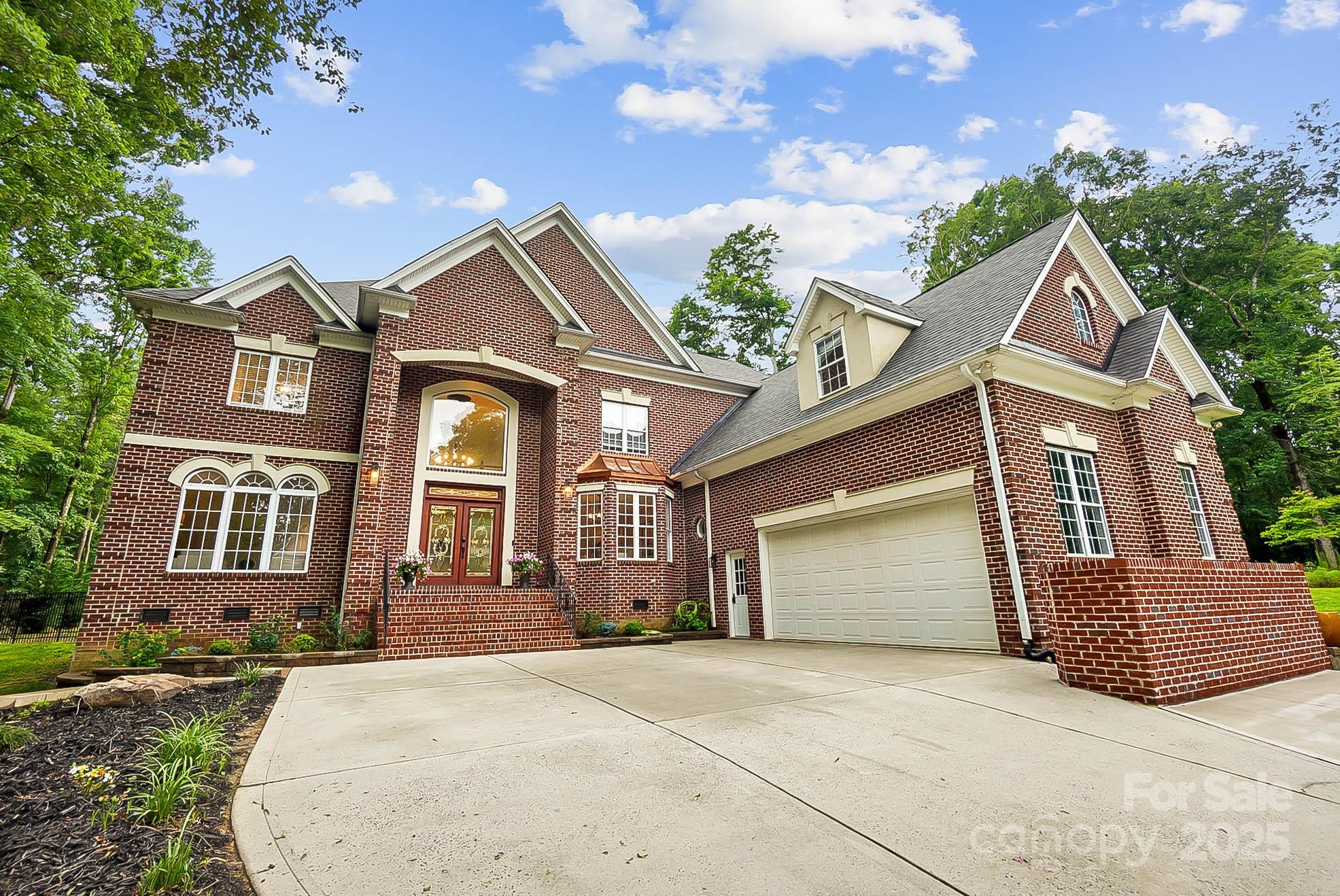 3324 Greenhurst Drive
