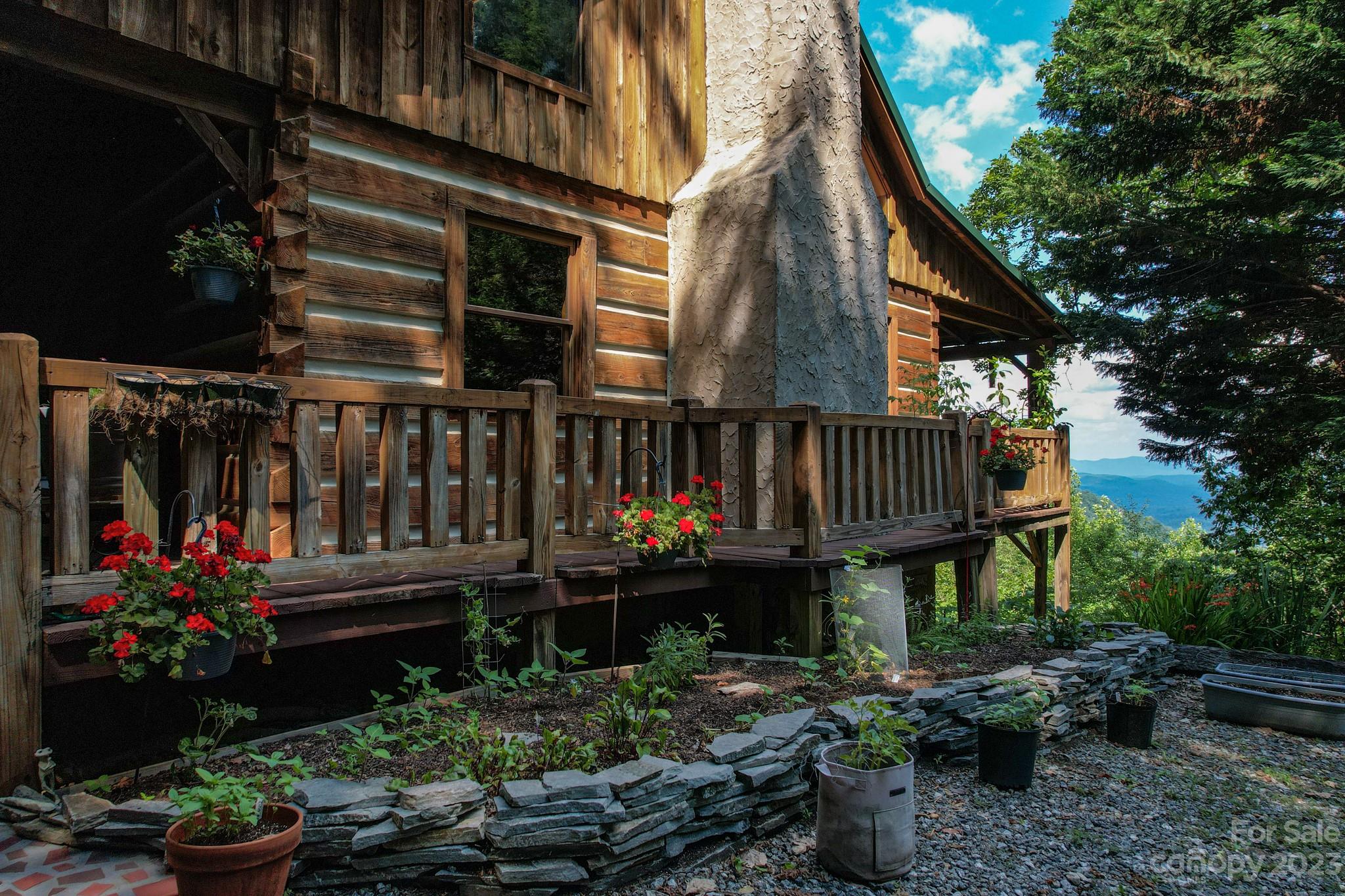 Pinnacle Mountain - Residential
