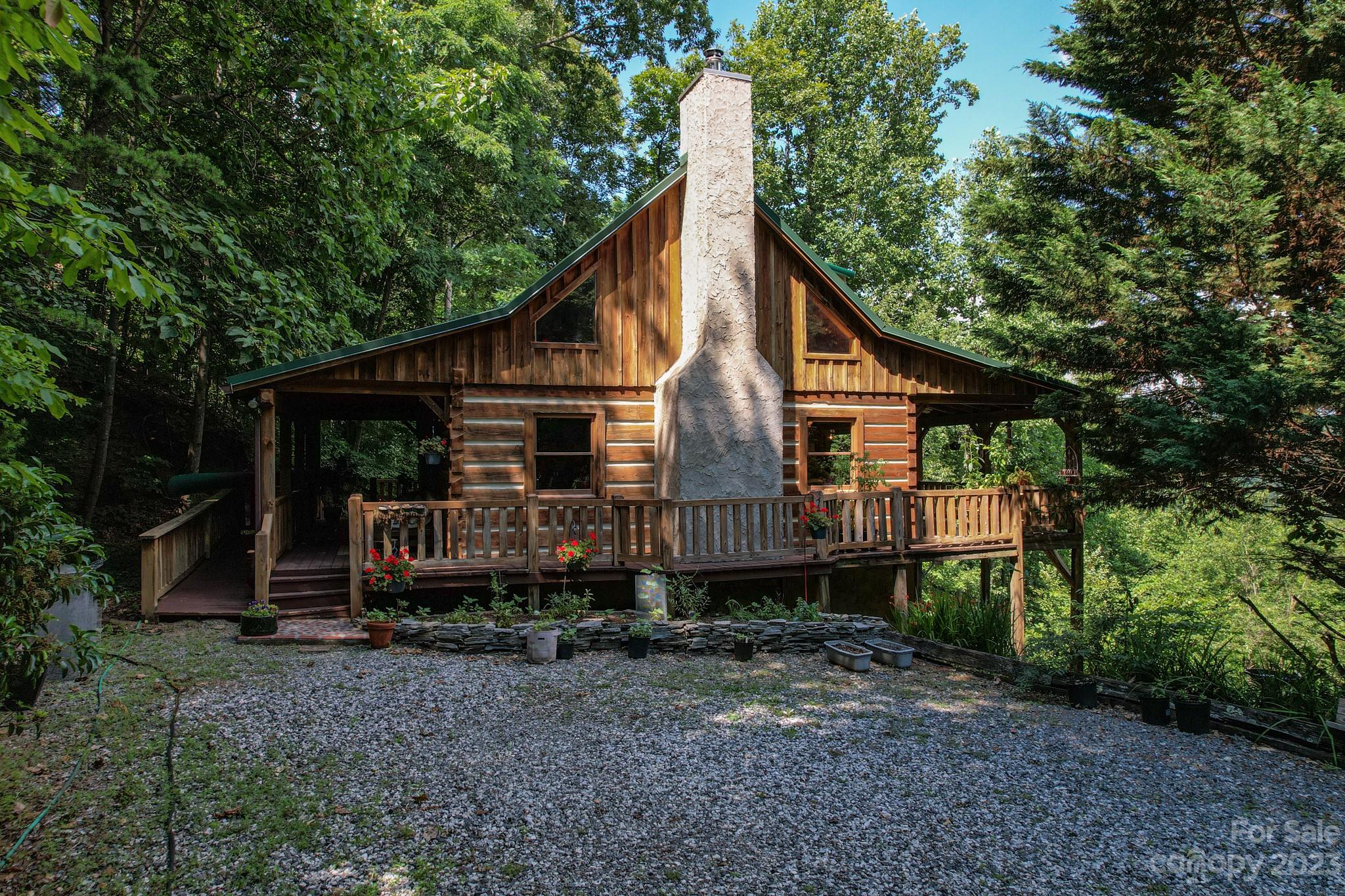 Pinnacle Mountain - Residential