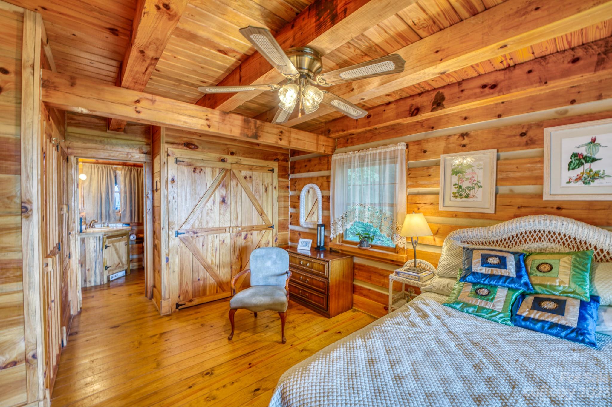 Pinnacle Mountain - Residential