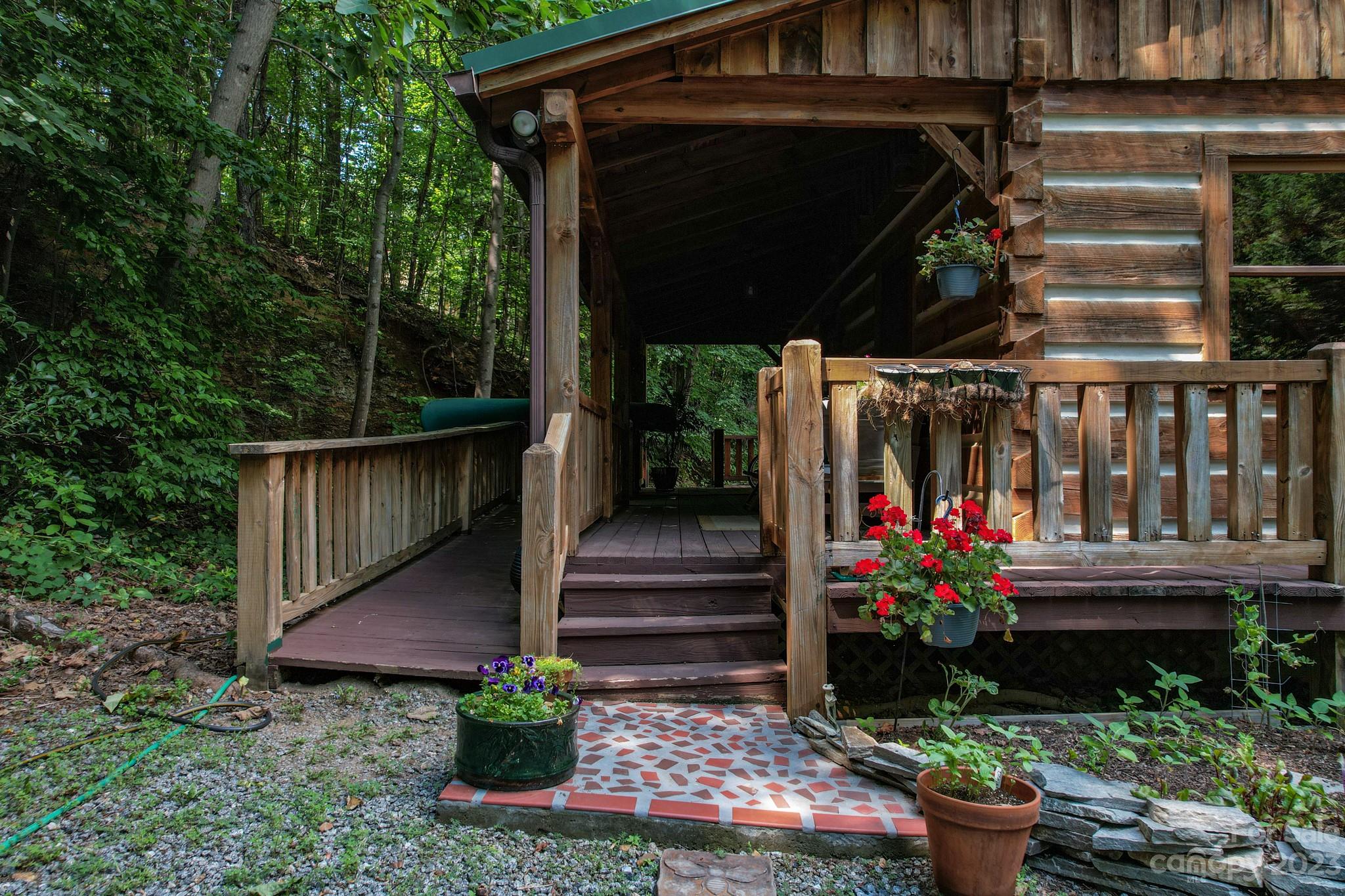 Pinnacle Mountain - Residential