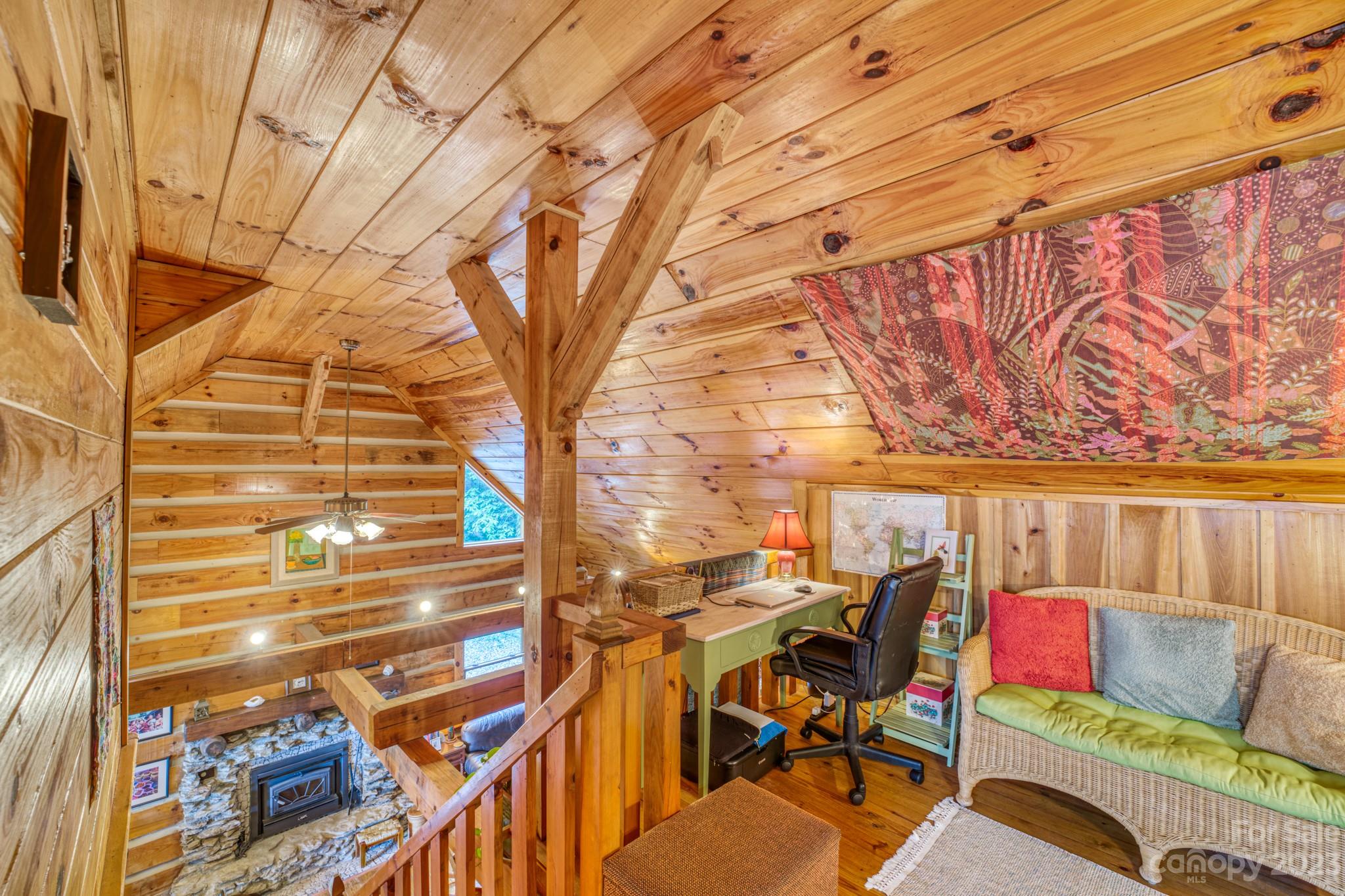 Pinnacle Mountain - Residential