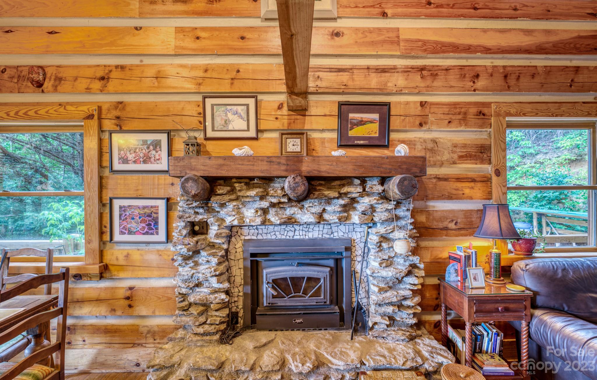 Pinnacle Mountain - Residential