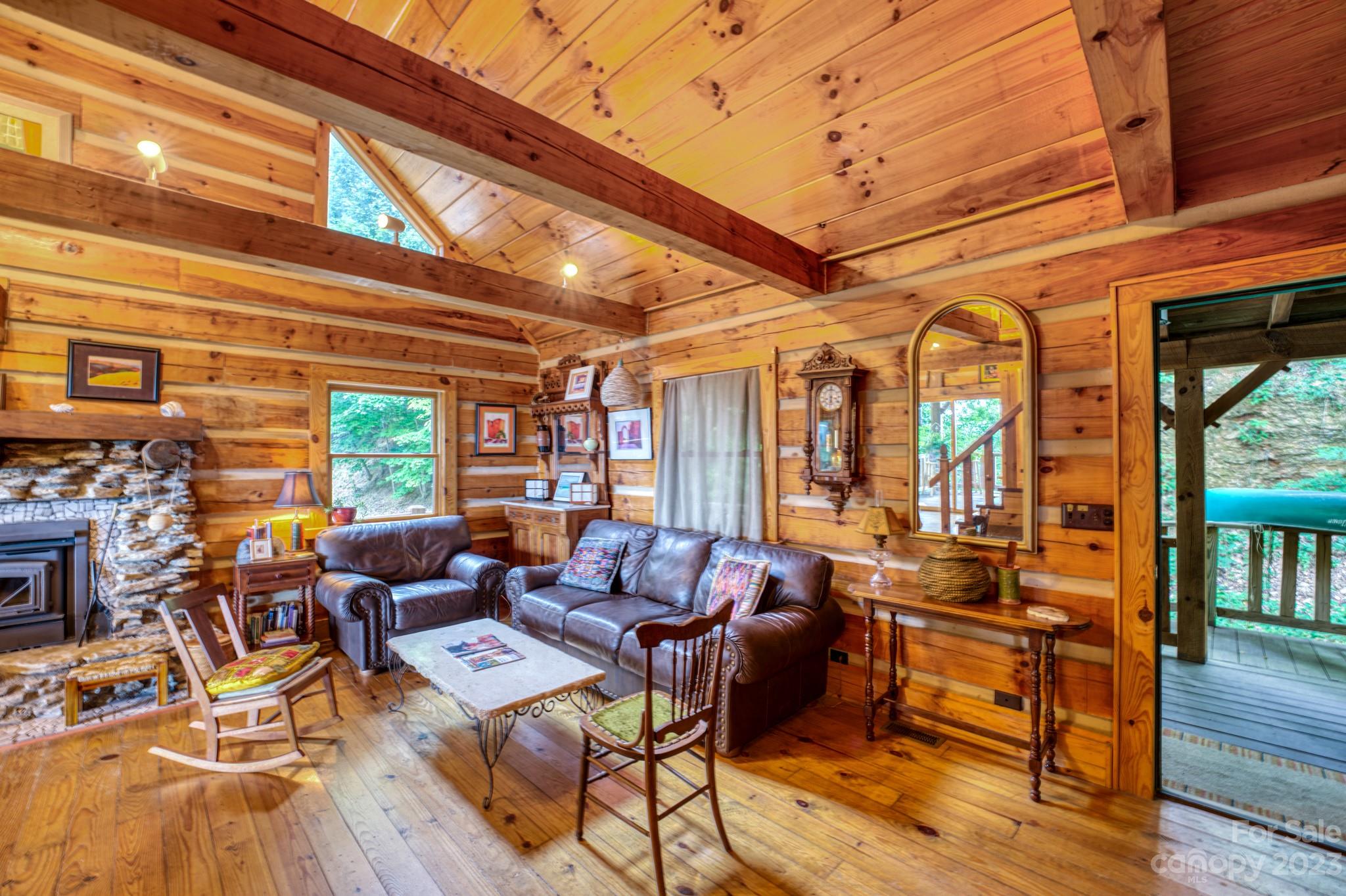 Pinnacle Mountain - Residential