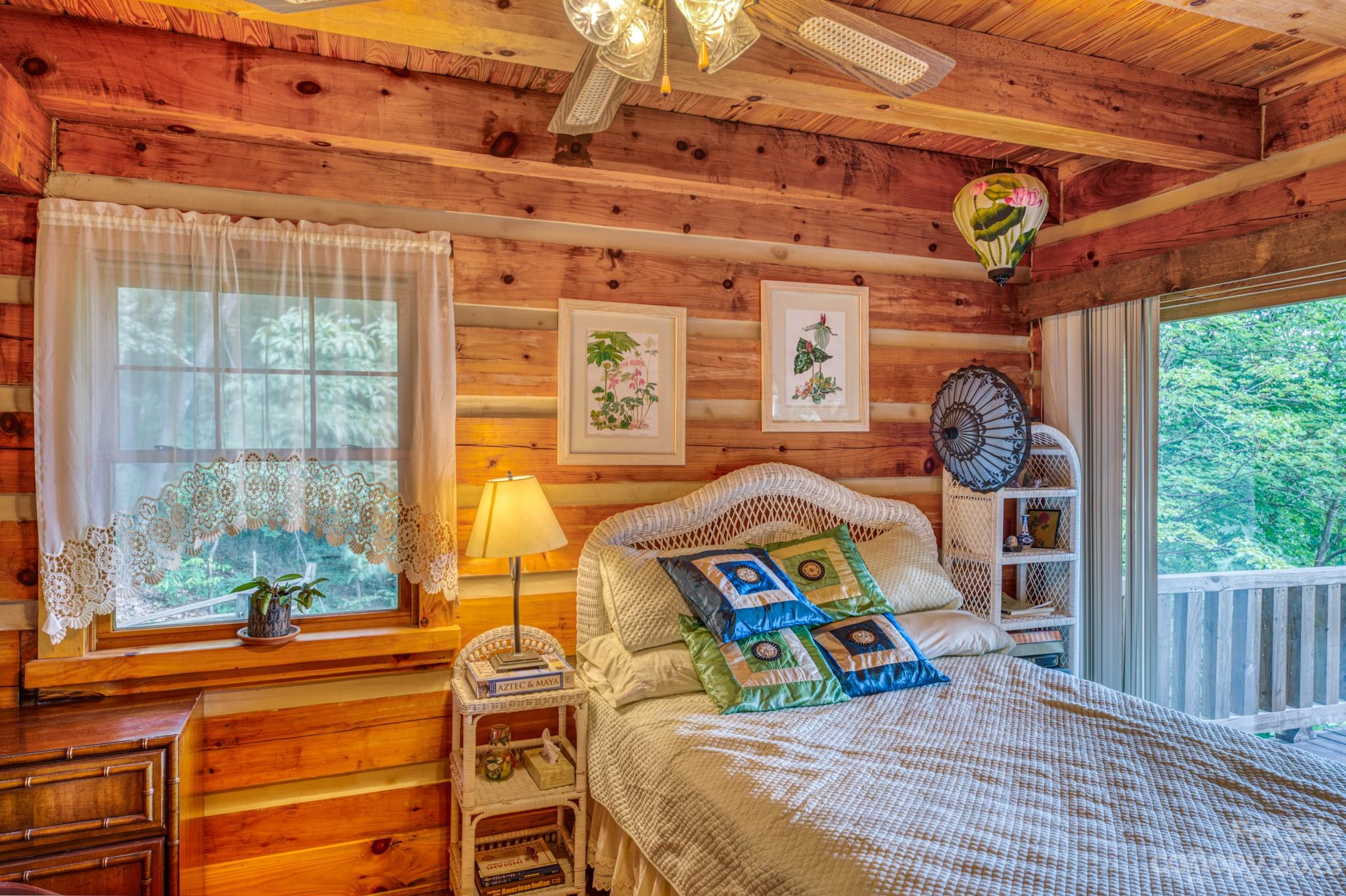 Pinnacle Mountain - Residential