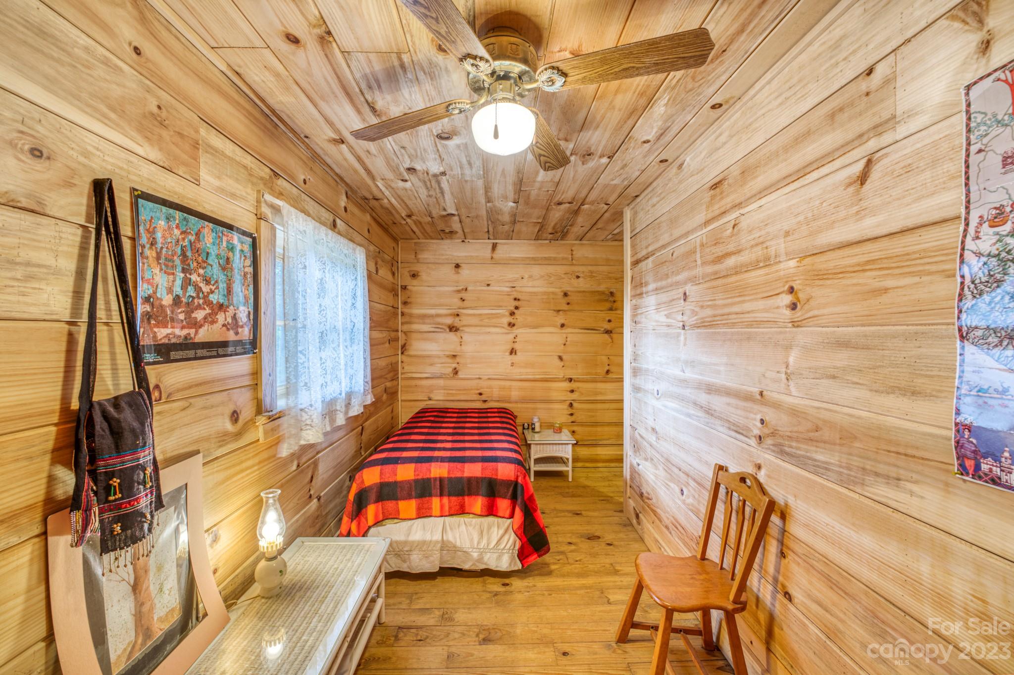 Pinnacle Mountain - Residential