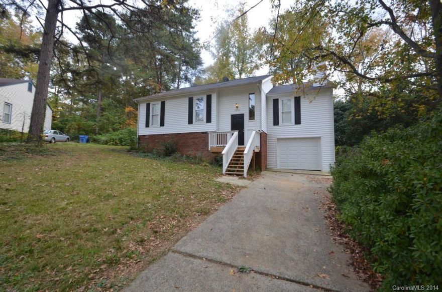 Nice 3 Bedroom 2 Bath House in Mint Hill! Large Cul-de-sac Lot! Fenced Backyard! Large Back Deck! Application fee is $50 per applicant and may be paid online.  Pet Friendly w 3 pet maximum w $250 per pet non-refundable pet fee. Lease terms from 12 - 24 months. NO rentals less than 12 months.  Security deposits range from 1-2 month's rent depending on credit check. Gross income must be at least 3 times the rental amount.