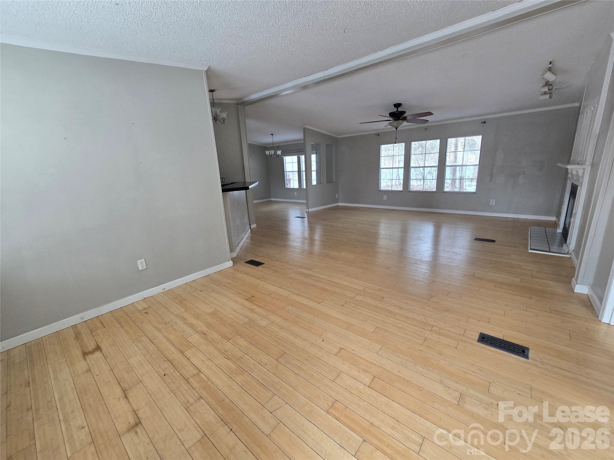 Lake Shore - Residential Lease