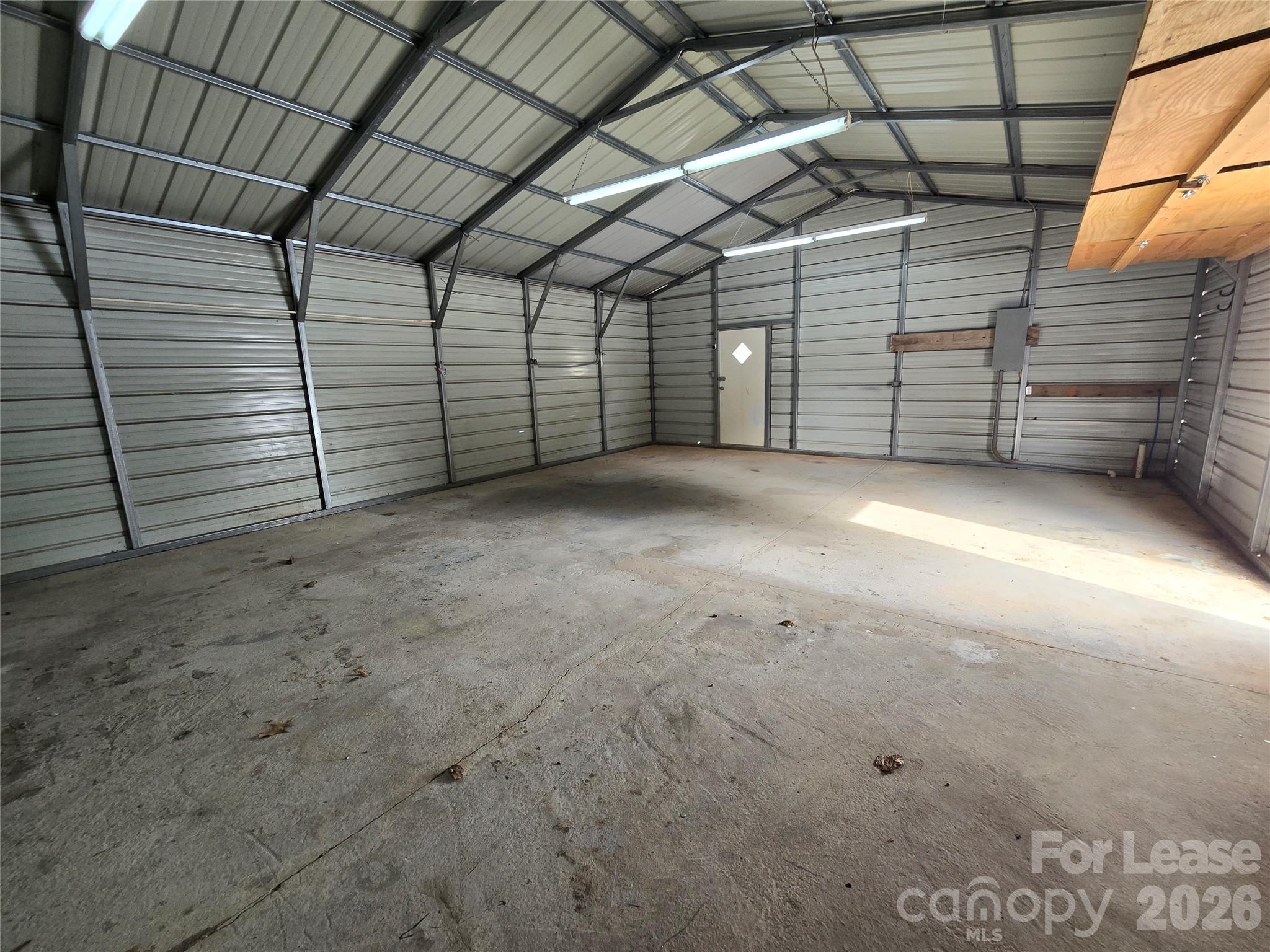 Lake Shore - Residential Lease