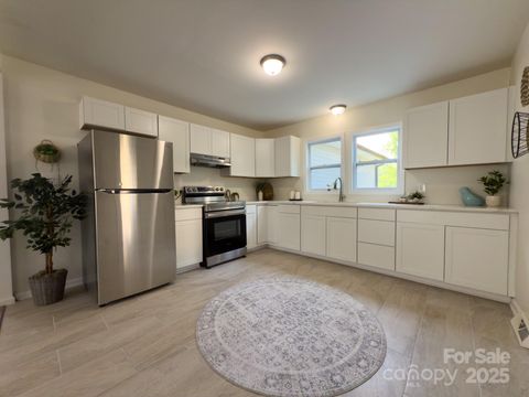 Photo of 608 E 11th Street, Newton, NC 28658 (MLS # 4275606)