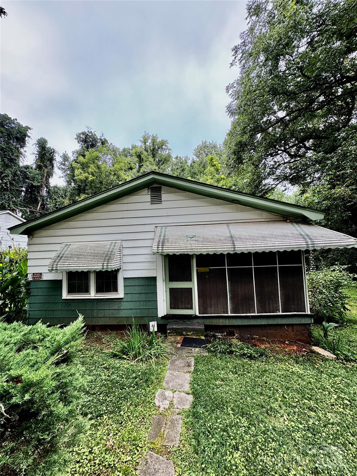 536 Glenn Street