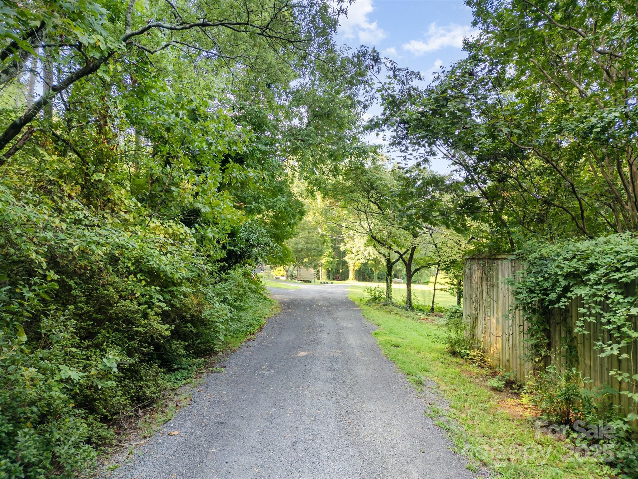 1932 Slater Road