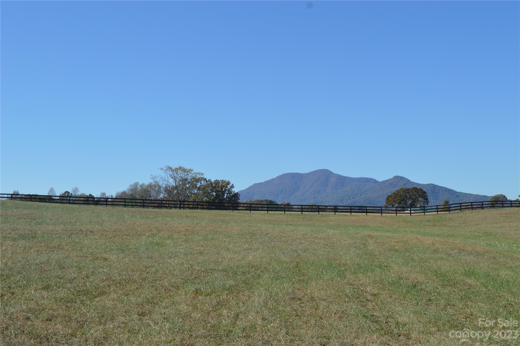 00 Saddleside Drive