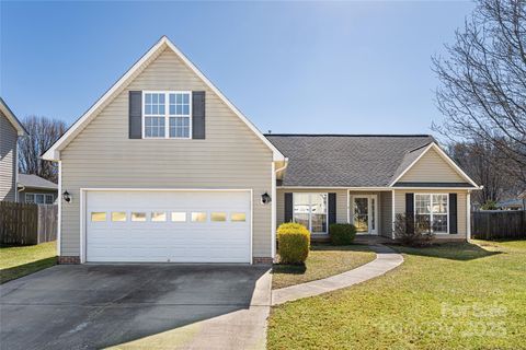 176 Running Briar Road Fletcher NC 28732