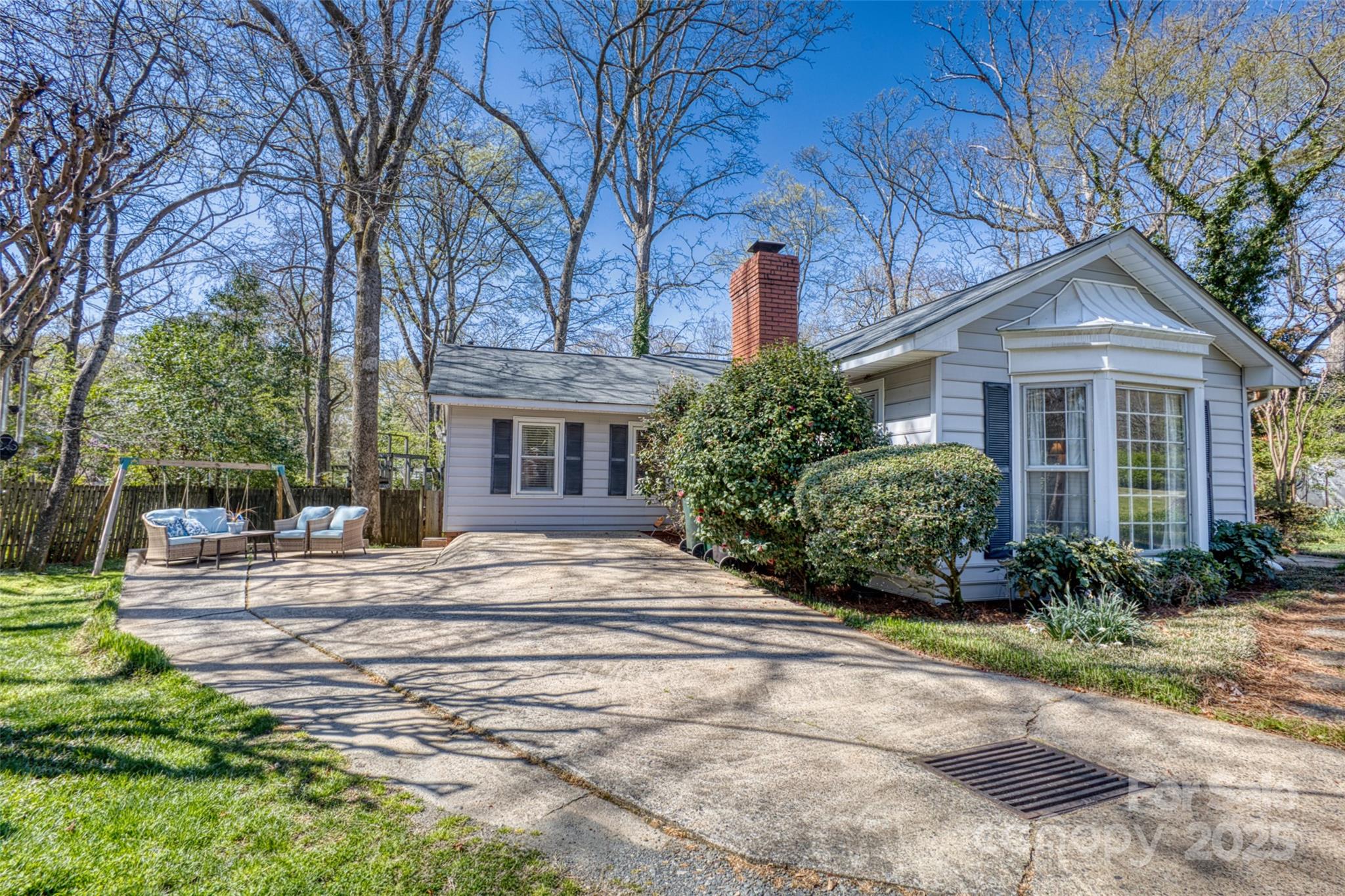 842 Mary Knoll Court