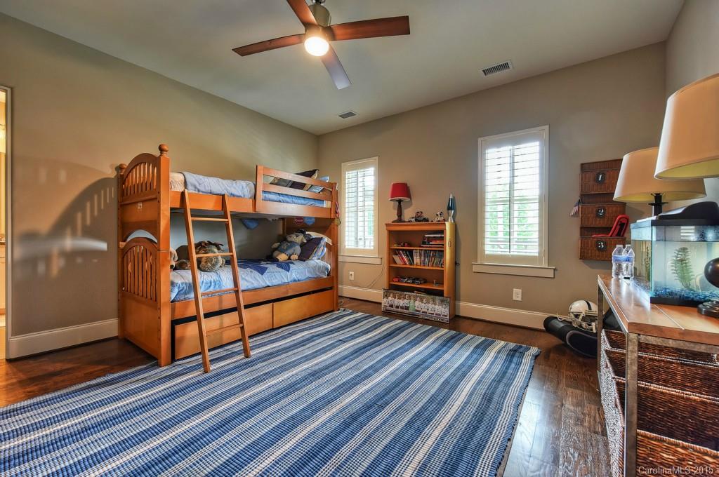 The Peninsula - Residential