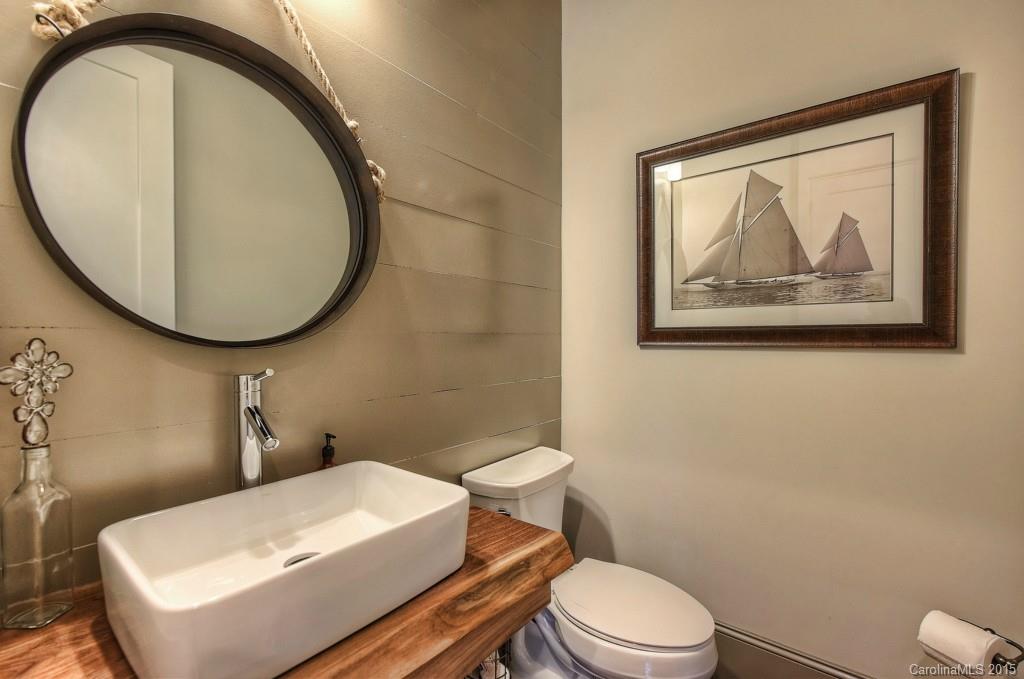 The Peninsula - Residential