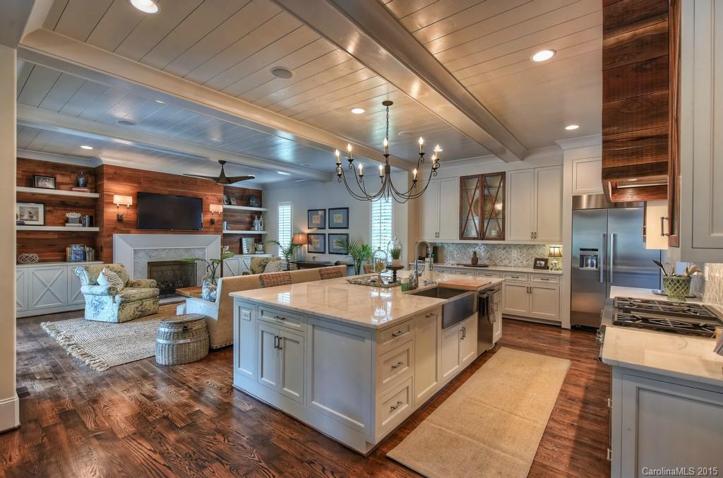 The Peninsula - Residential