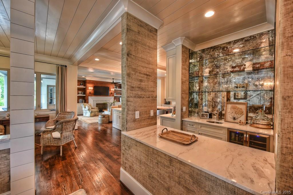 The Peninsula - Residential