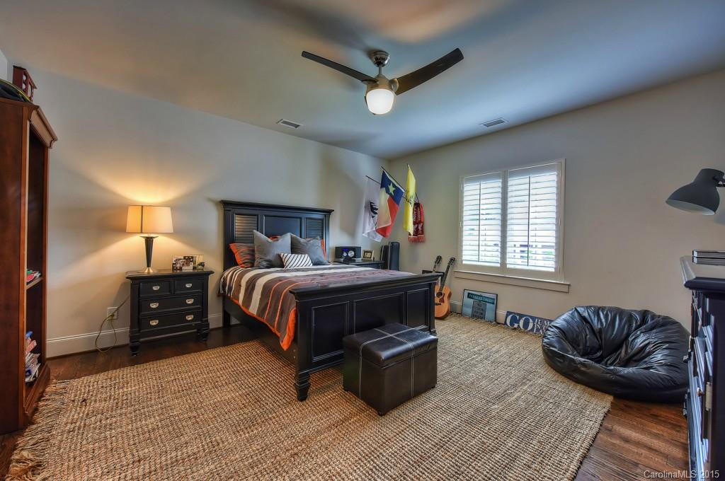 The Peninsula - Residential