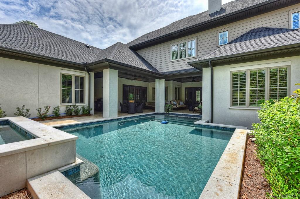 The Peninsula - Residential