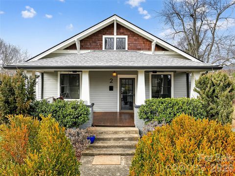 Photo of 2 Hunt Hill Place, Asheville, NC 28801 (MLS # 4347464)