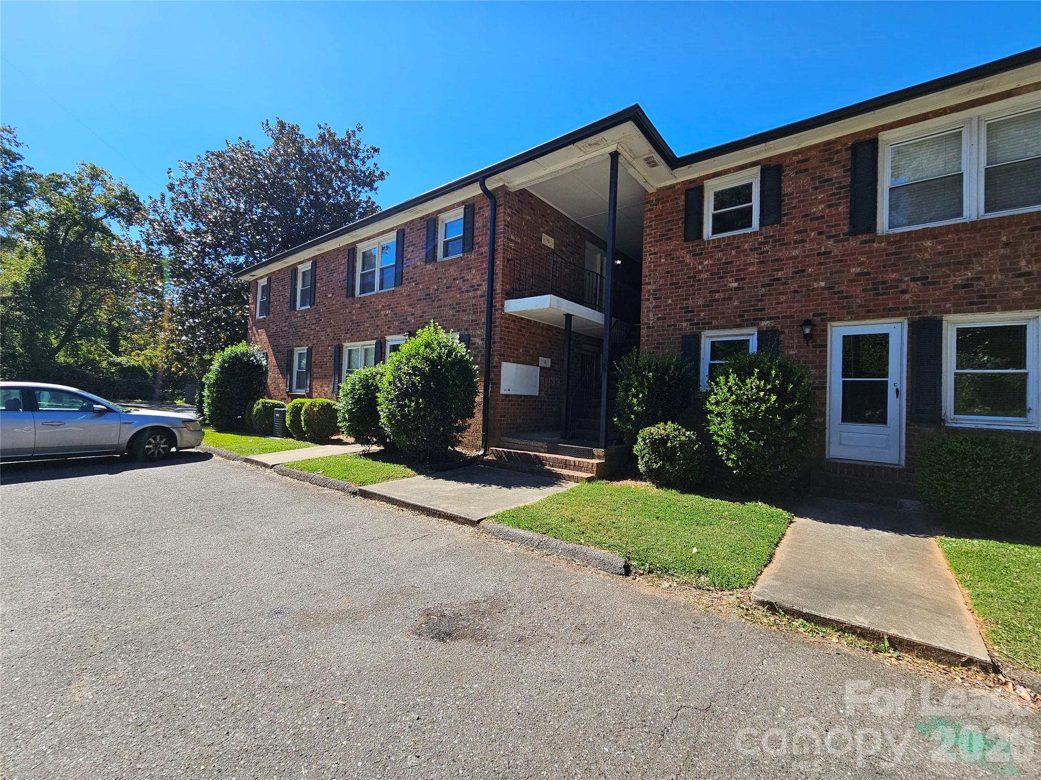 718 E Maple Avenue C