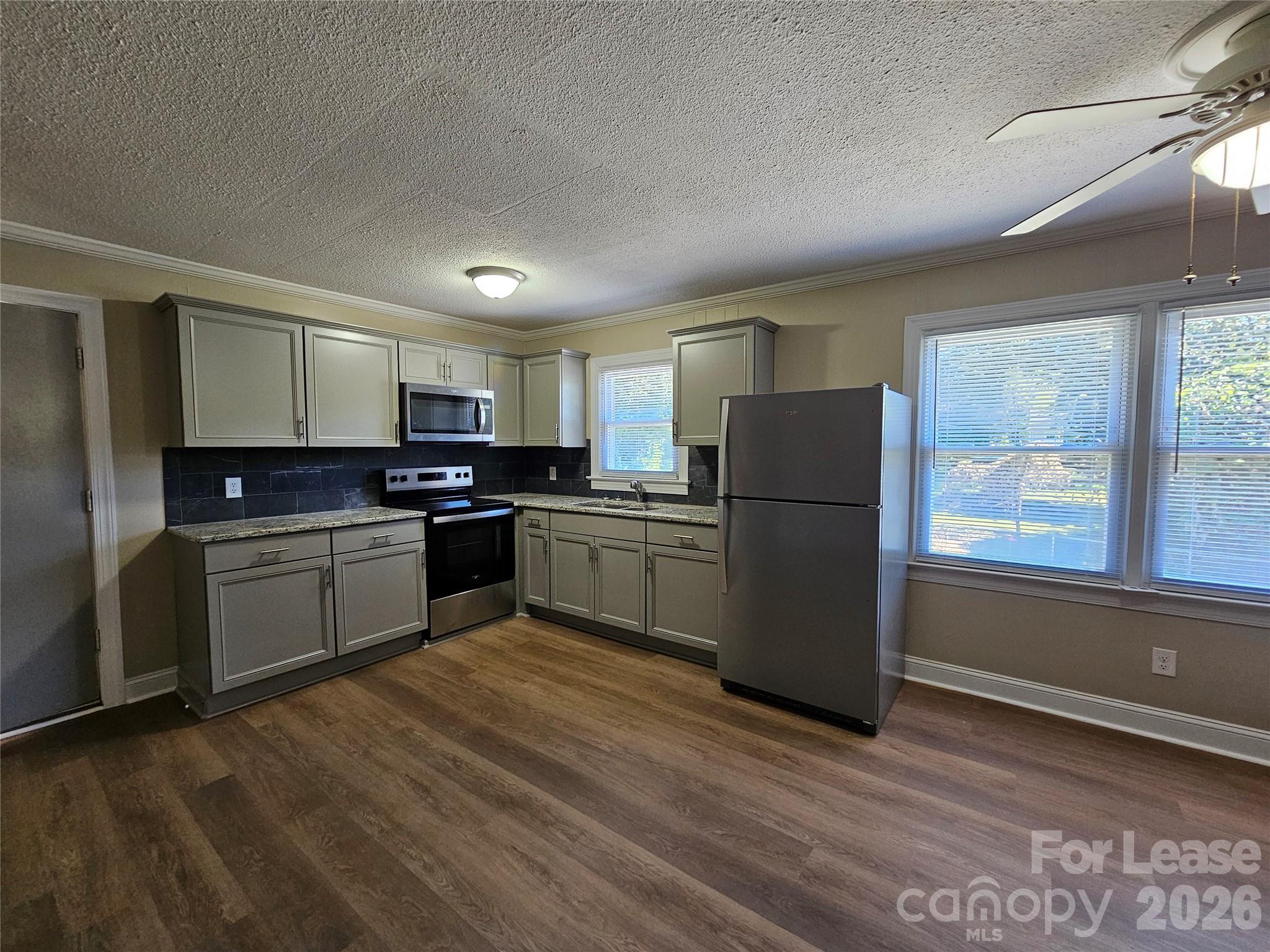 718 E Maple Avenue C