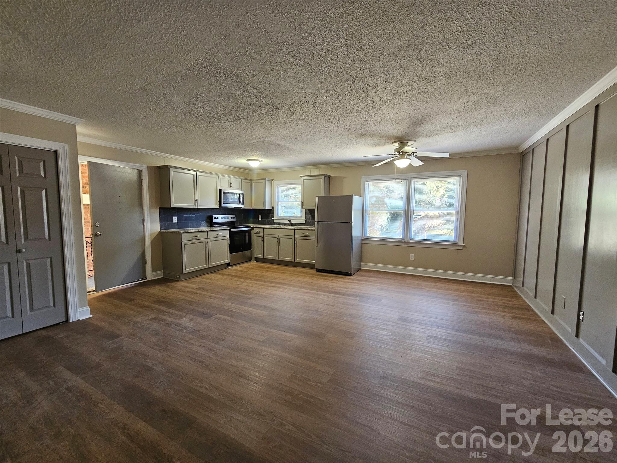 718 E Maple Avenue C