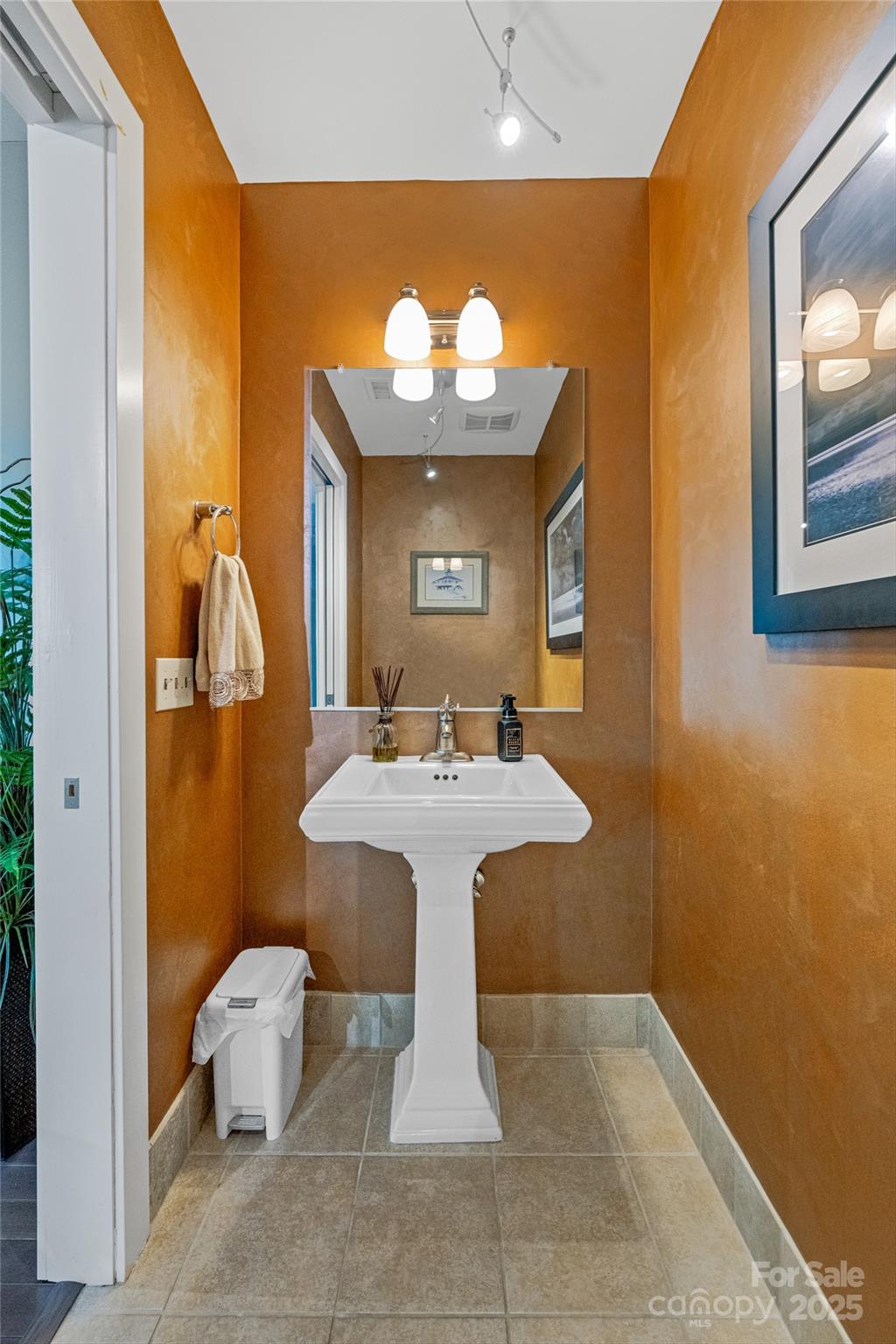 60 North Market - Residential