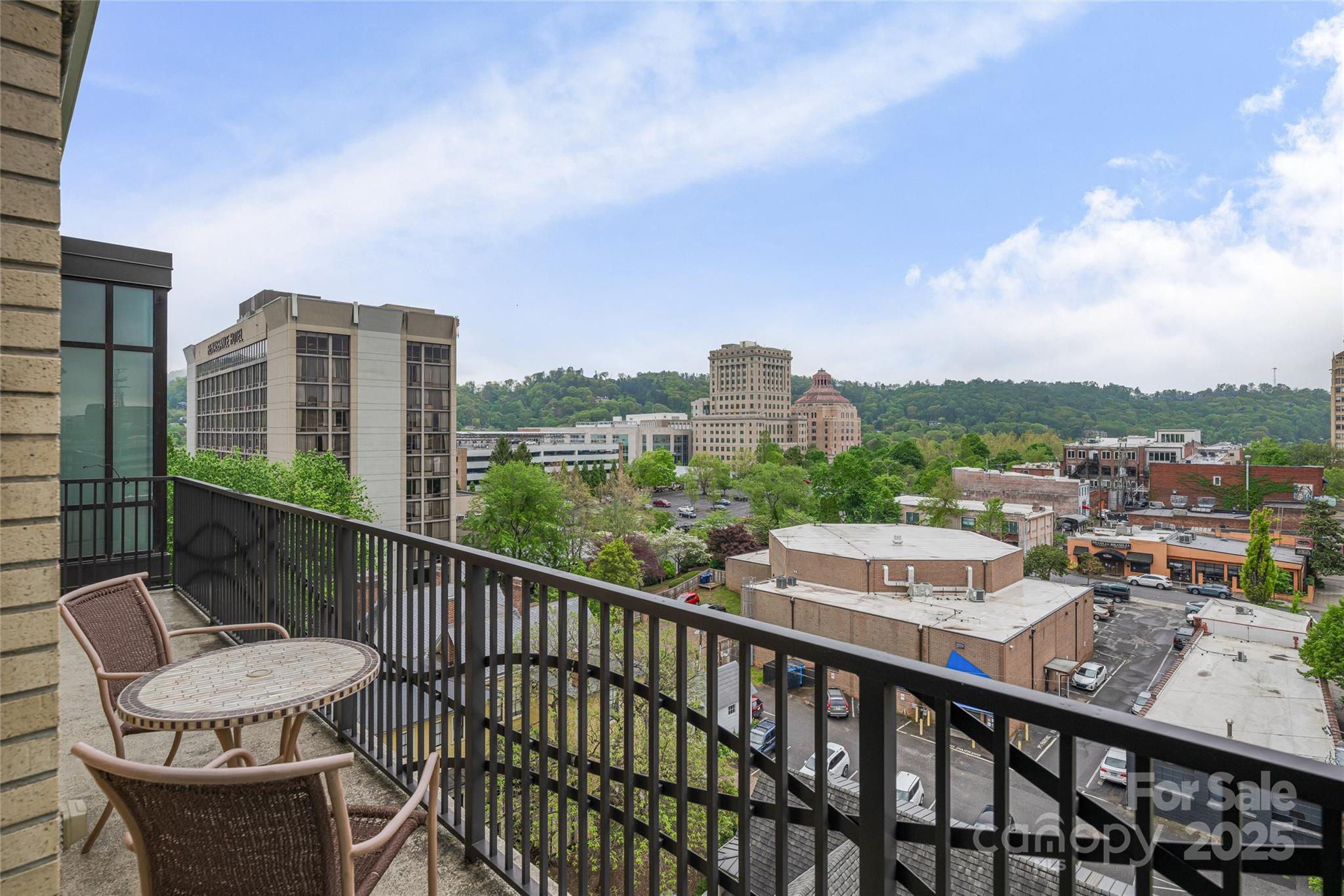 60 North Market - Residential