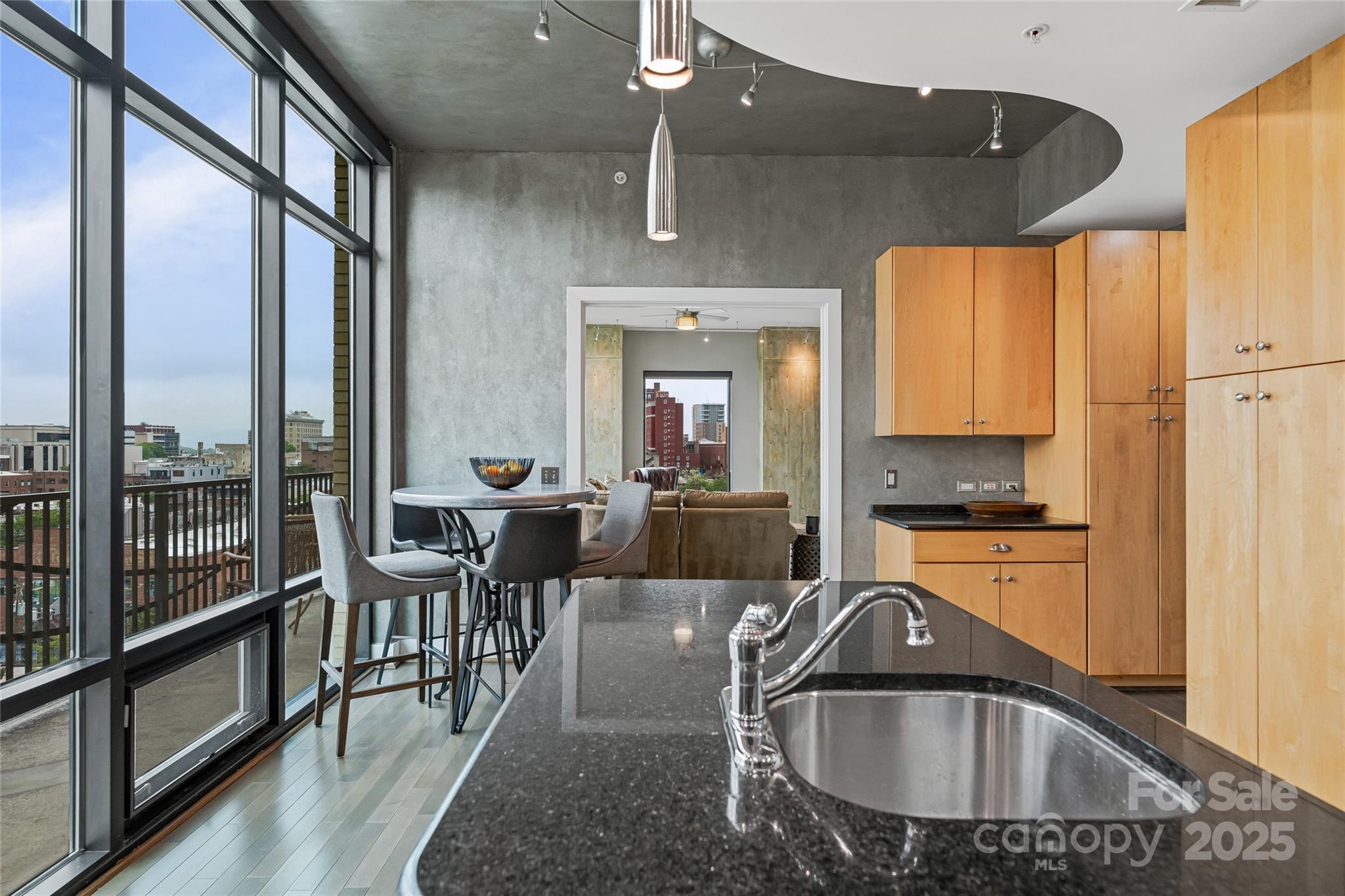 60 North Market - Residential