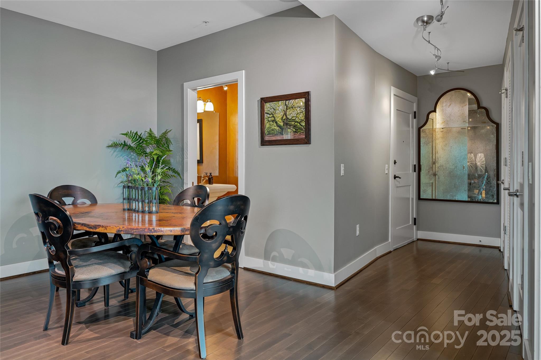 60 North Market - Residential