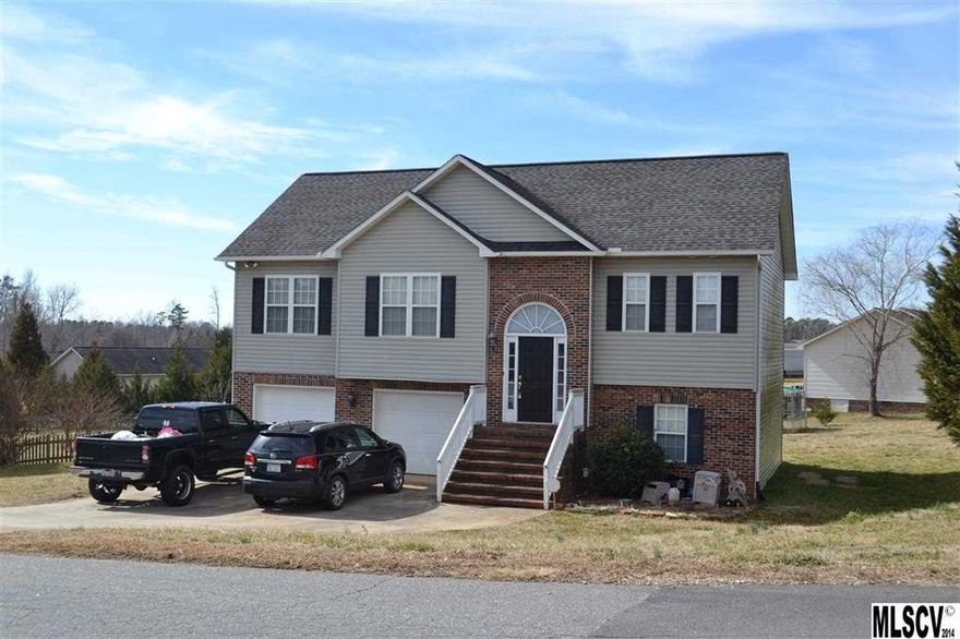 All stats per seller to be verified by buyer/buyer's agent! Tons of space, huge back yard, corner lot, split bedroom plan, 2 additional finished rooms in the basement and a double attached garage...this one has it all! Gas log fireplace that has never been used, hardwood in main living area, beautiful new appliances in kitchen, large maser bedroom with walk in closet, lots of natural lighting, two additional finished rooms in the basement, garage has separate storage area, must see inside!