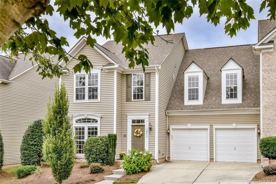 Elegant and Spacious end unit townhome in beautiful Skybrook. 4 bedroom  3.5bath  with bonus and loft office. Master down with second Master up.  Open floorplan with beautiful views of mature trees and Skybrook golf course.
Skybrook is rich with amenities.. including golf, pool, fitness, walking trails and tennis with appropriate fees. Wood flooring throughout home.  Low maintenance living at its best!