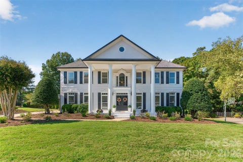 Photo of 8634 Woodmere Crossing Drive, Charlotte, NC 28226 (MLS # 4435409)