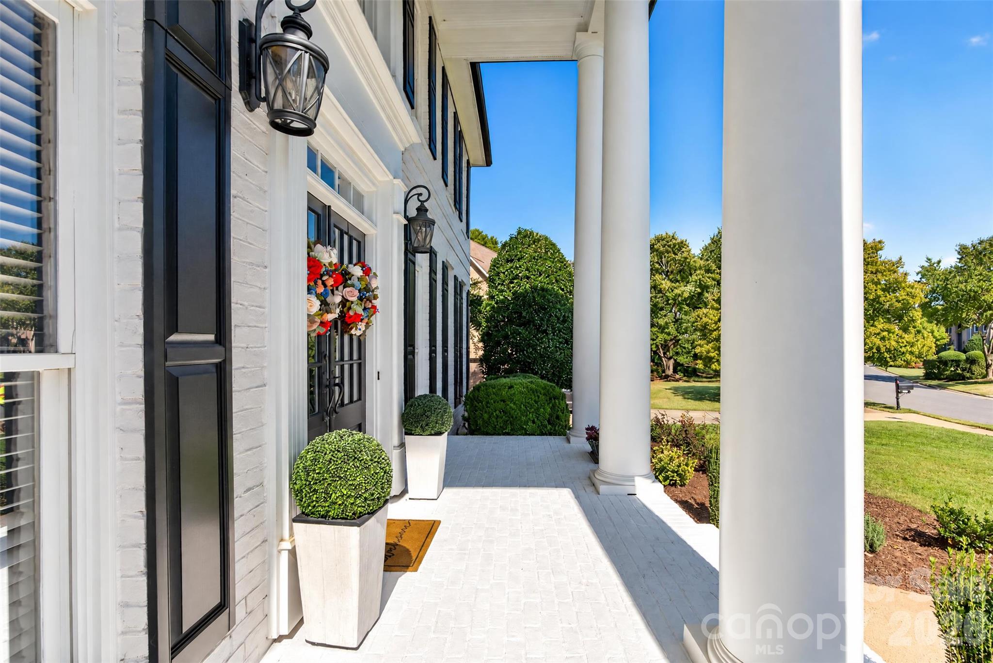 8634 Woodmere Crossing Drive