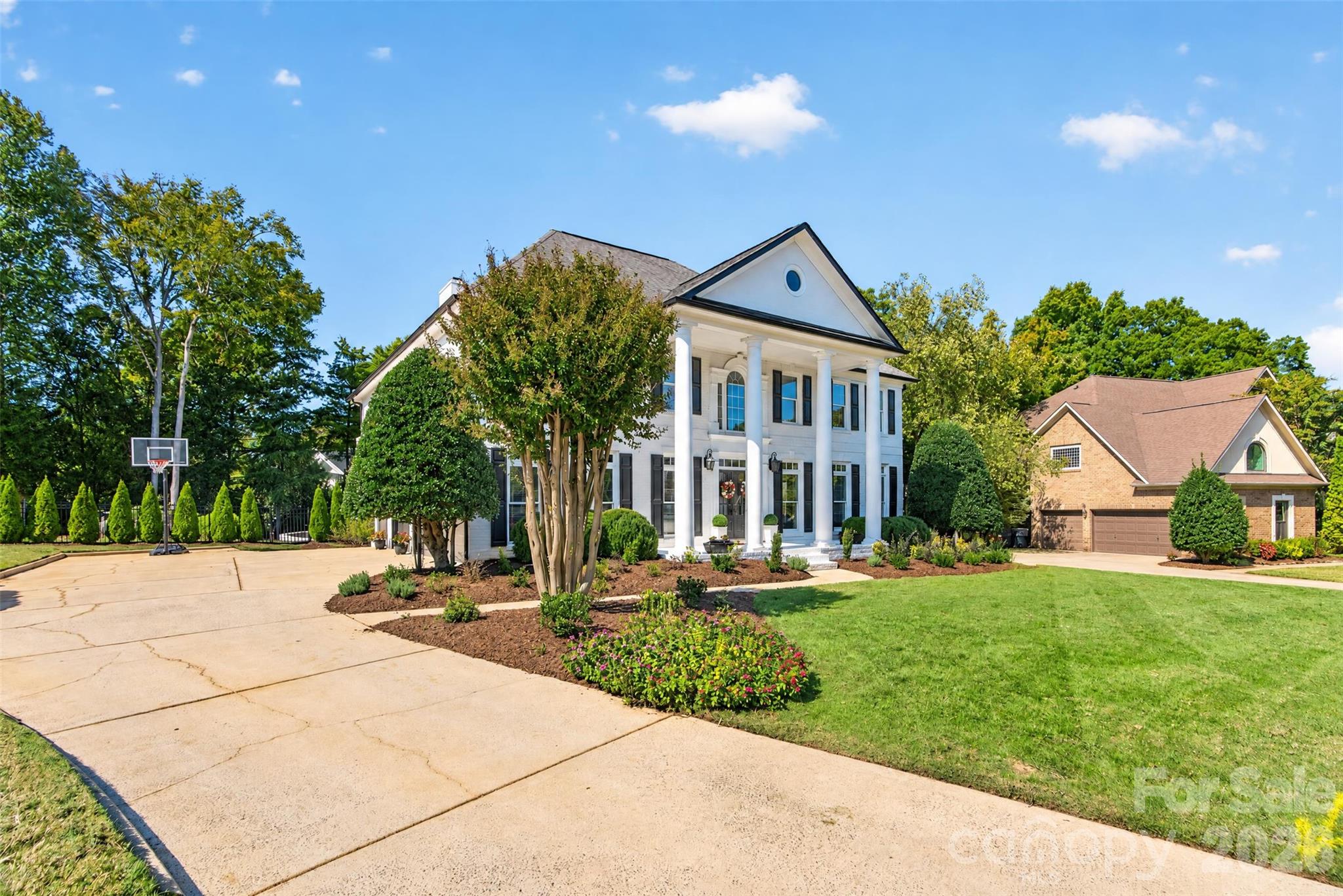 8634 Woodmere Crossing Drive