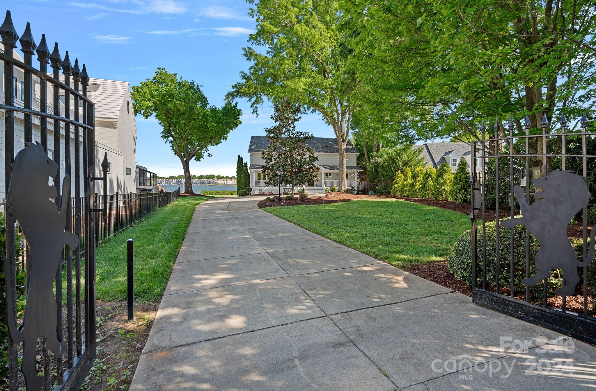 Point Largo - Residential